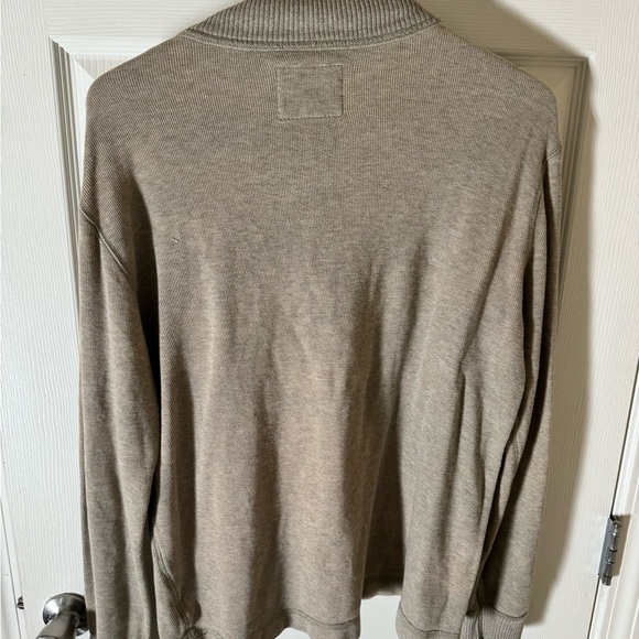 American Eagle Men’s Long sleeve - Picture 2 of 4